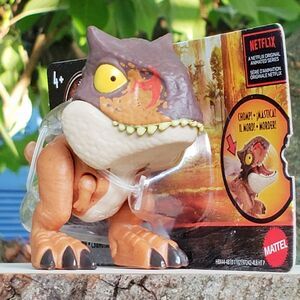 Jurassic World Snap Squad Camp Cretaceous Carnotaurus Toro Short Action Figure